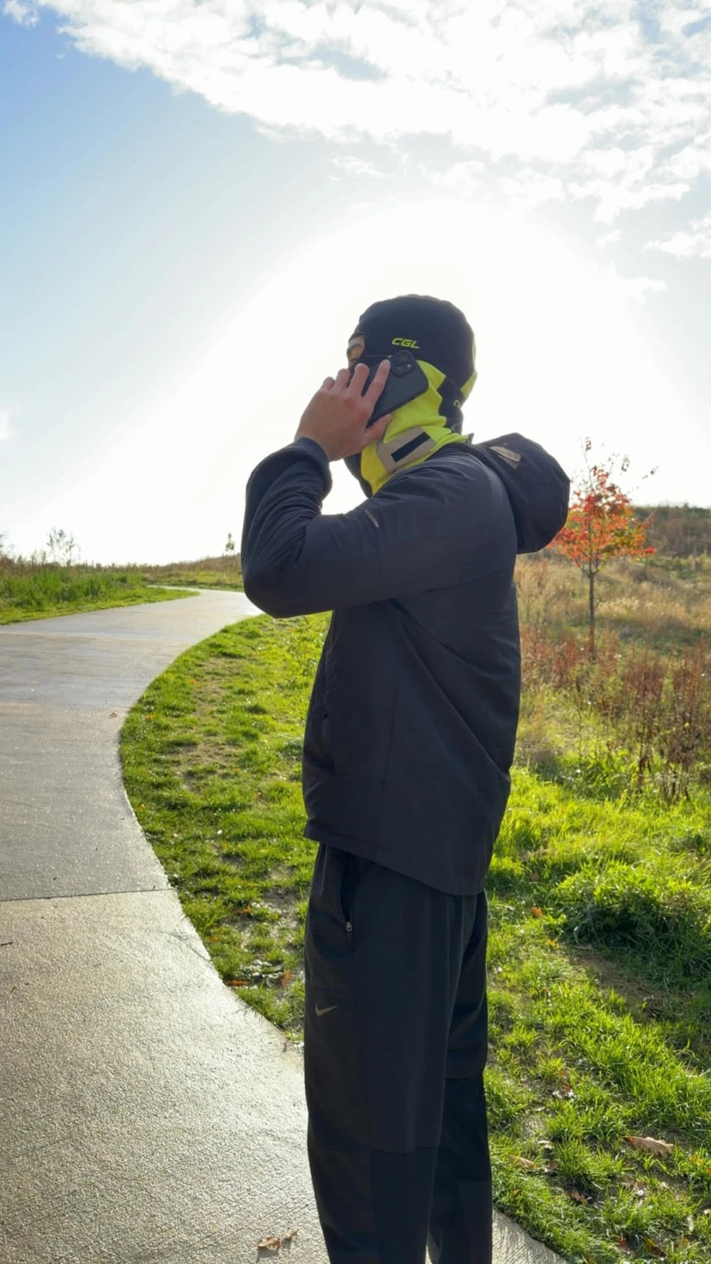 Cagoule CGL Gilet Jaune portée de profil